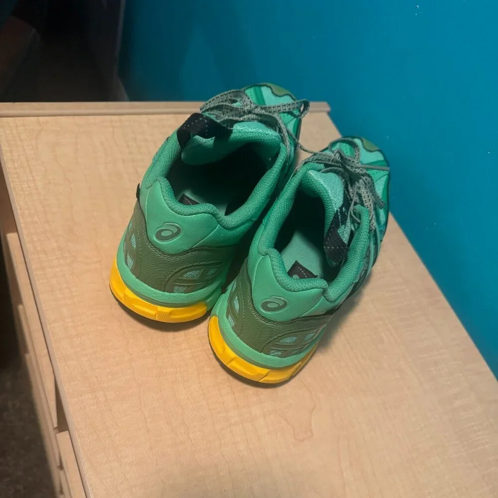 Asics sneakers - NWOB (M-7.5, W-9) - Picture 3 of 3